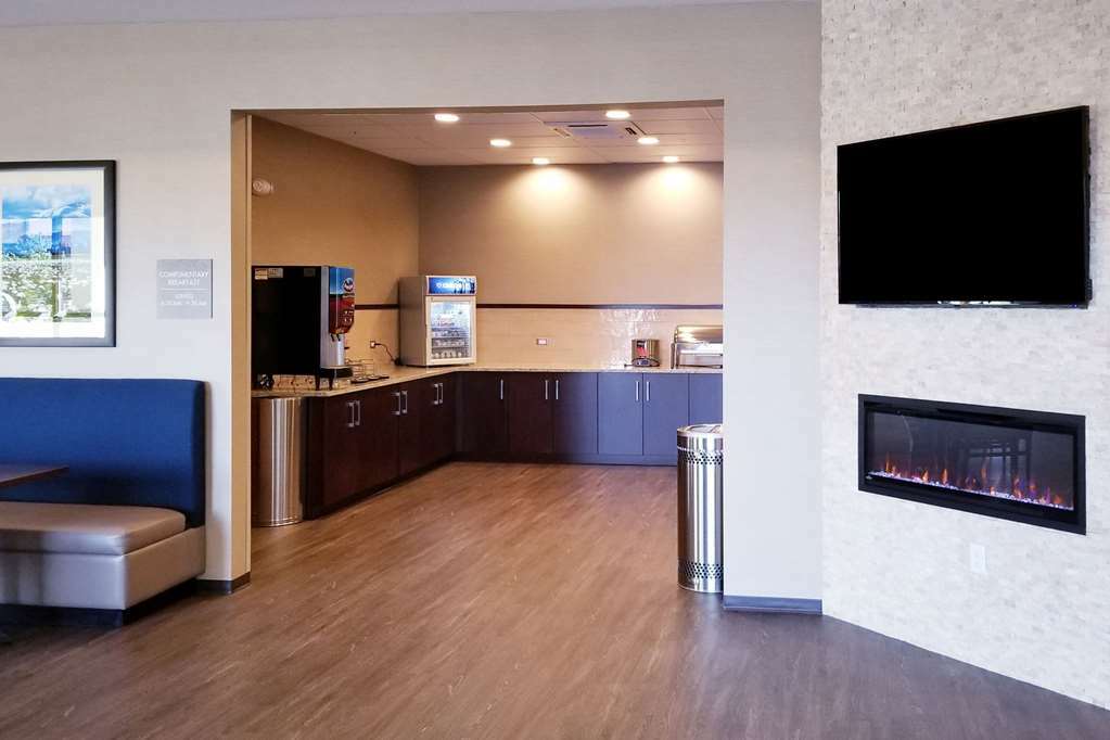 คอมฟอร์ต สวีท เบอร์ลิงตัน เนียร์ I-5 Hotel ร้านอาหาร รูปภาพ